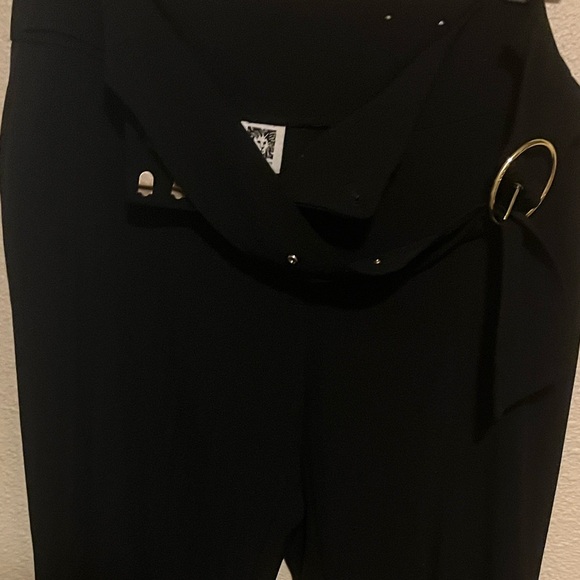 Elegant Black Women's Pants with Belt - Picture 2 of 3